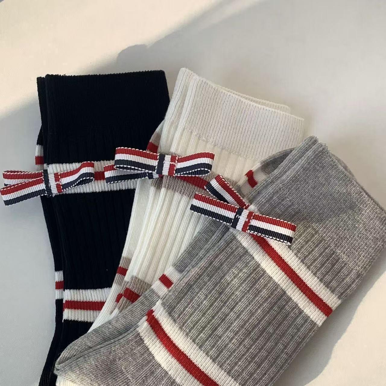 Womens Striped Cotton Crew Socks Middle Tube Cotton Socks Trendy Sports Socks